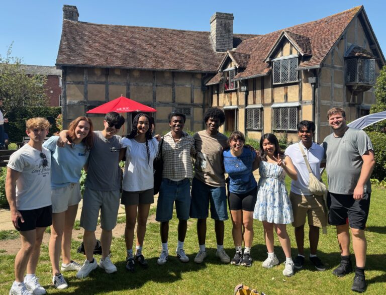 WashU engineering students immerse themselves in UK innovation and culture