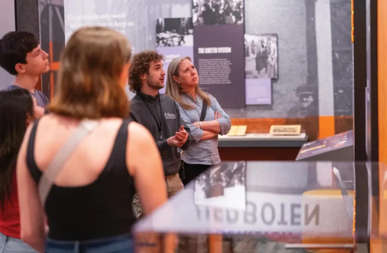 A one-of-a-kind first year: Inside WashU’s Ampersand Programs